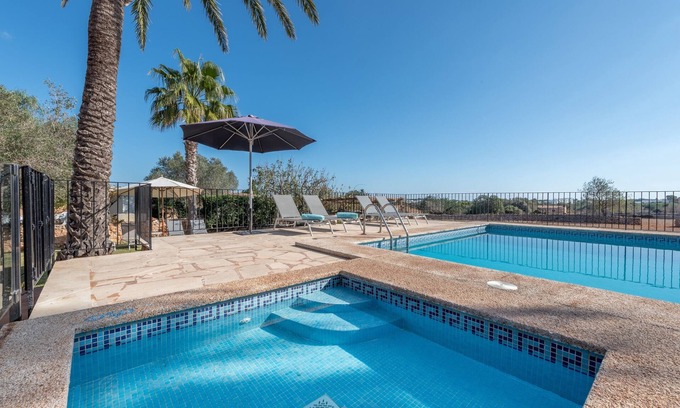 Cala d'Or Villa | Beautiful Country Home with 2 Pools, Wi-Fi, Air Conditioning