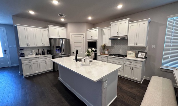 Red Oak House | Beautiful countryside 2-Story Home