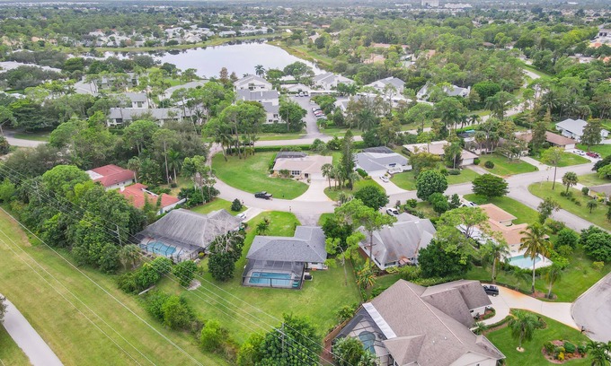 Kings Lake House | Beautiful Cozy 3-bedroom House