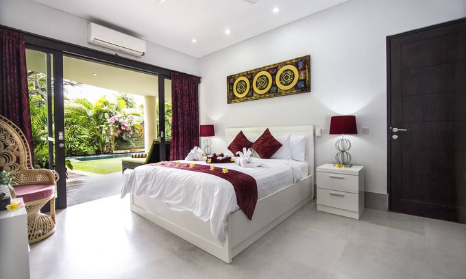 Sunset Road Villa | beautiful cozy villa