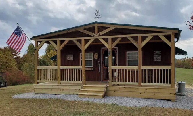Liberty Cabin | Beautiful Cubby Cabin On The Mountain
