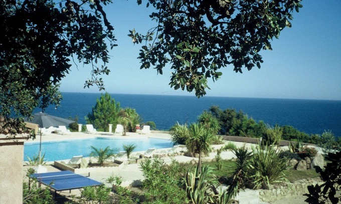 Solenzara Villa | Beautiful detached villa with sea view OR garden and swimming pool in Solenzara Corsica