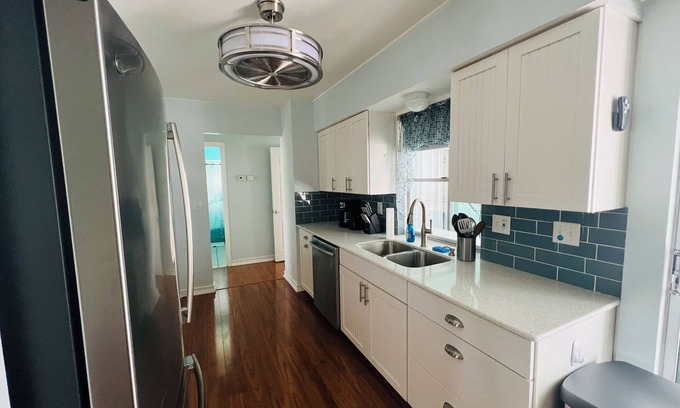 Grove City House | Beautiful Englewood beach home with boatslip
