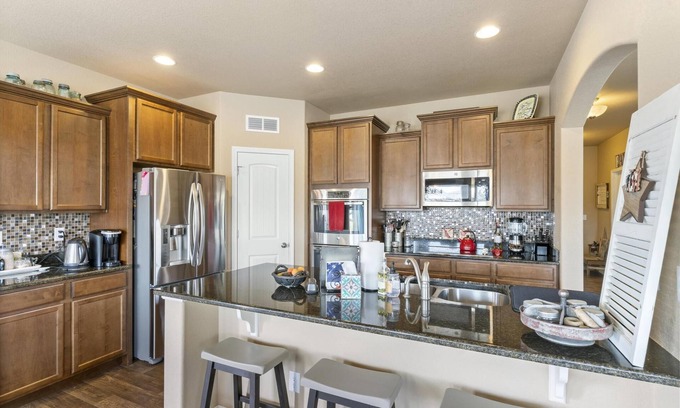 Peyton House | Beautiful Enjoyable Family Home Minutes Away from Peterson Air Force Base