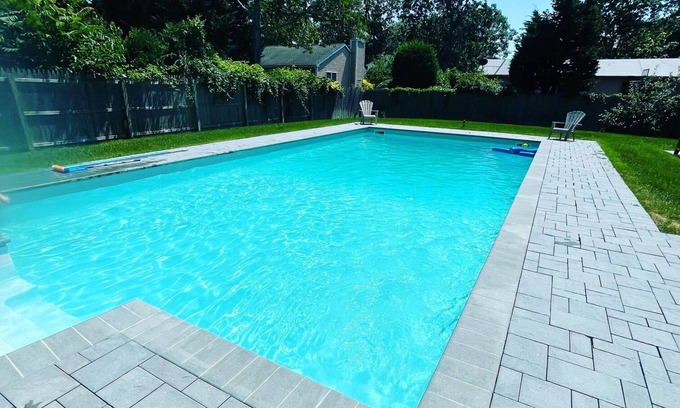 Hampton Bays House | Beautiful expanded ranch with two master bedrooms and en suite full baths