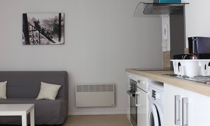 Lamalou-les-Bains Apartment | Beautiful F2 modern terrace 10m2 PMR access (handicap) - closed courtyard private parking