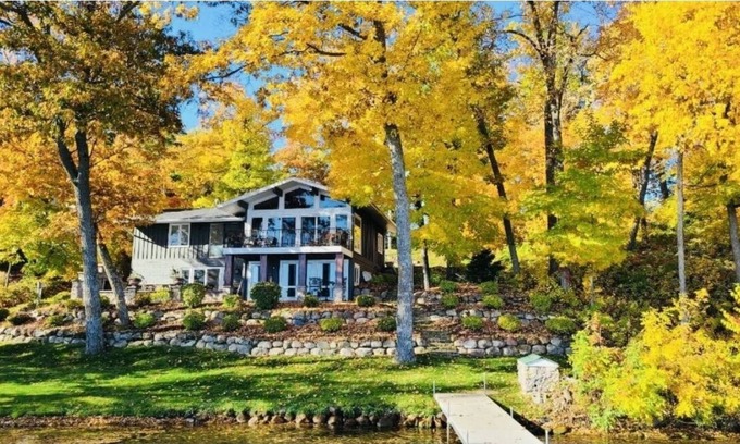 East Gull Lake Cabin | Beautiful Family Cabin located on Gull Lake offering the perfect get away