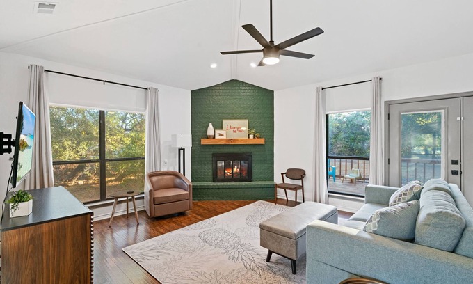 Austin House | Beautiful Family-Friendly Home with *Amenities!*