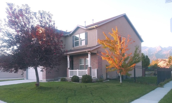 Cedar Hills House | BEAUTIFUL FAMILY HOME
