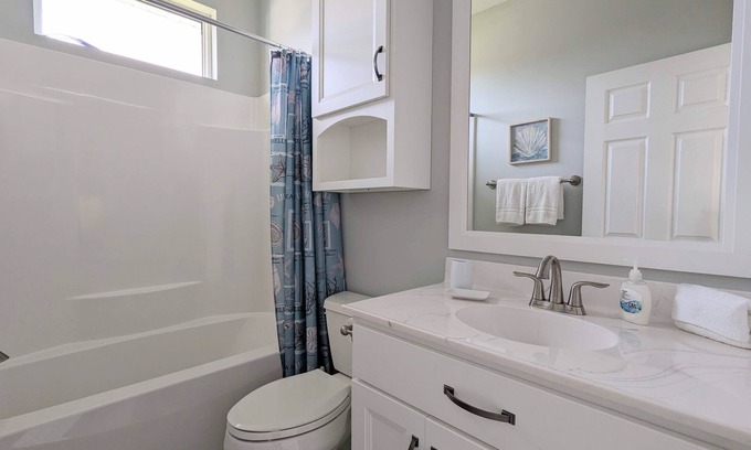 Sarasota House | Beautiful Family Home in the Heart of Pinecraft!