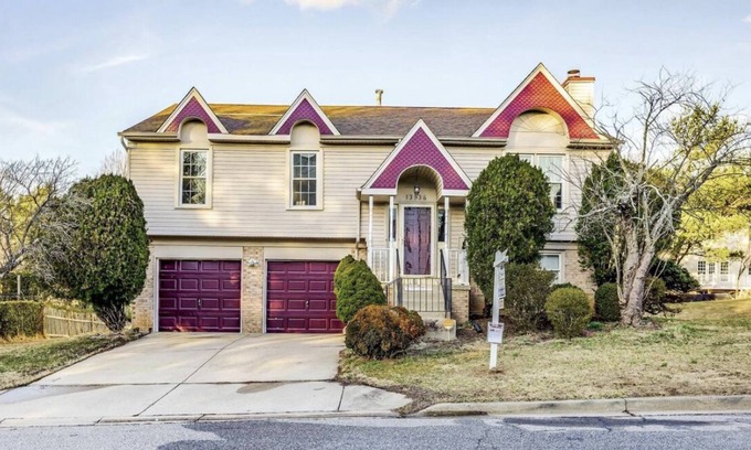 Colesville House | Beautiful Family Home, just minutes away from the Nation’s Capital