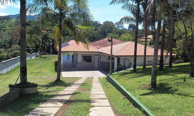 Extrema House | Beautiful farm with swimming pool, a small island. Near the Rio Jaguari Waterfall.