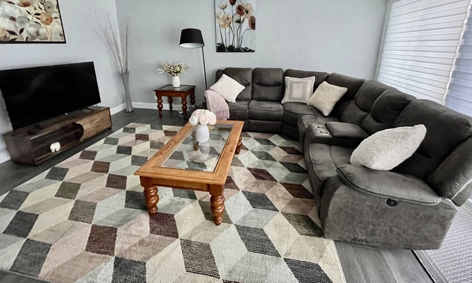 Ahuntsic-Cartierville Apartment | Beautiful full apartment.
