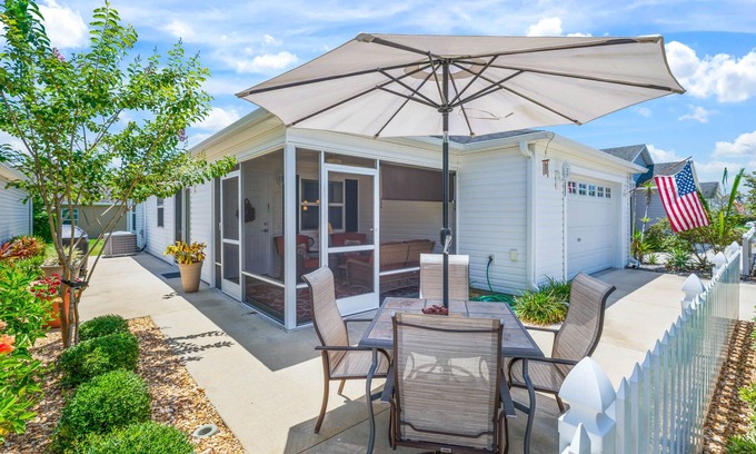 The Villages House | Beautiful fully furnished 2bed/2bath villa in The Villages close to Brownwood.n