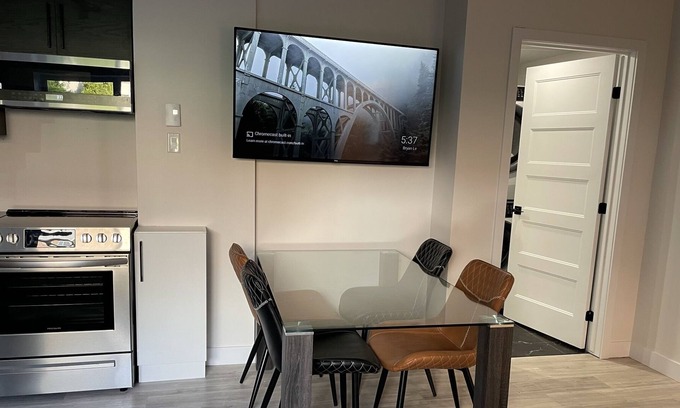 Laval Apartment | Beautiful fully renovated studio