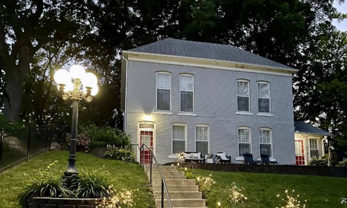 Atchison House | Beautiful Furnished house to rent