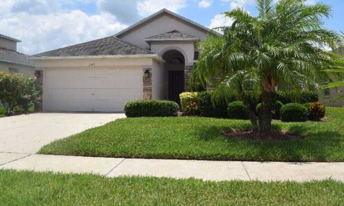 Riverview Apartment | Beautiful furnished one bedroom unit located in quiet neighborhood.