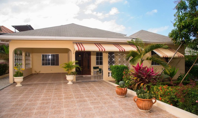 Mammee Bay House | Beautiful Gated Community Vacation Home, Close to all Tourist Attractions
