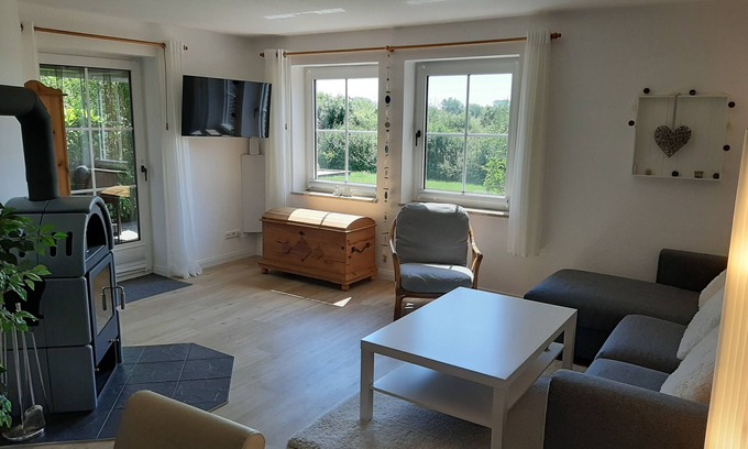 Wenkendorf Apartment | Beautiful ground floor apartment with plenty of space for private rent.
