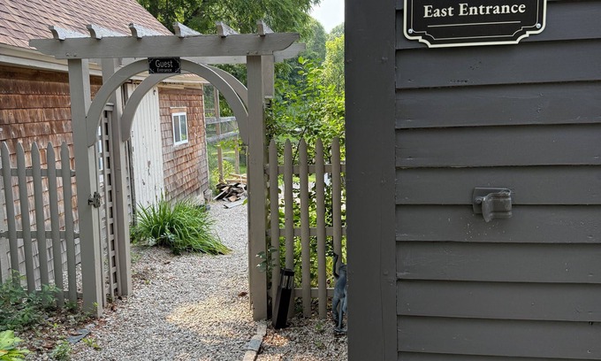 South Berwick House | Beautiful Guest House Nestled in Picturesque South Berwick
