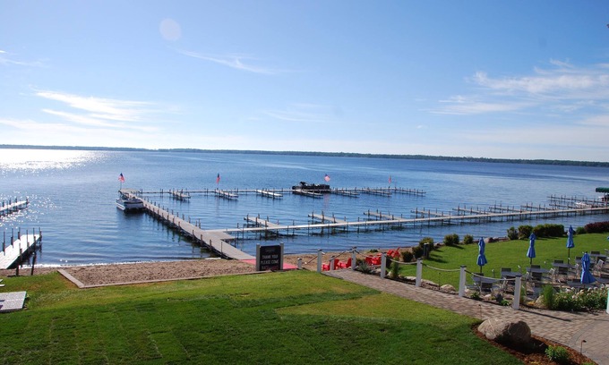 Nisswa Cottage | Beautiful Gull Lake Cottage at Quarterdeck Resort