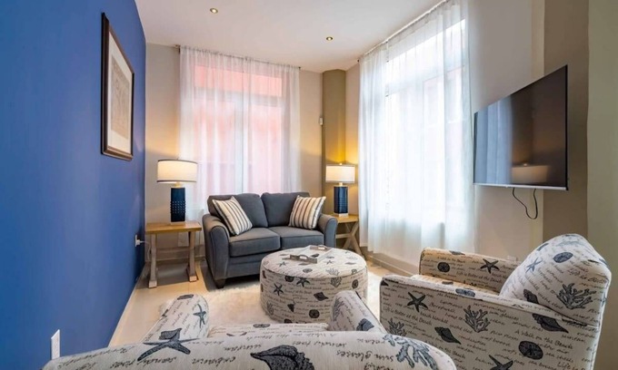 Pietermaai District Apartment | Beautiful Heritage Home in The Heart of City Centre Willemstad ☞ De Handelskade