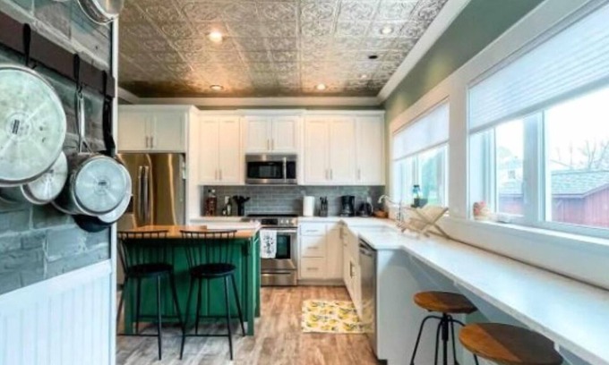 Two Rivers House | Beautiful Historic Home near Downtown