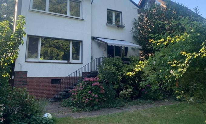 Essen-Borbeck-Mitte Apartment | Beautiful holiday apartments at the palace park in Essen near industrial fair