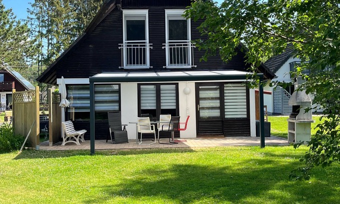 Frielendorf House | Beautiful holiday home on the edge of the forest in the Silbersee holiday park: Sky children's scooter bicycles