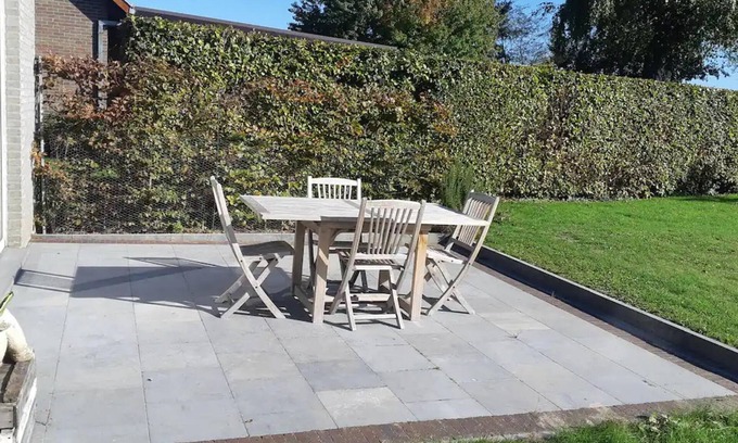 Alken House | Beautiful holiday home in Alken with a garden