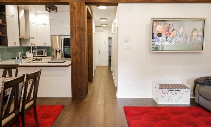 Hochelaga-Maisonneuve Apartment | Beautiful HoMa Home Next to Ontario Promenade!