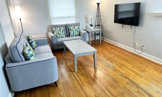 Wenonah House | Beautiful Home 5 mins from MSP Airport & MOA