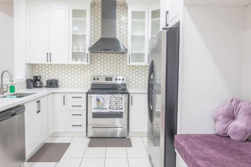 Brampton House | Beautiful Home by Toronto in Central Location