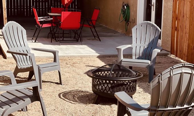 Palmdale House | Beautiful home in a nice quiet neighborhood.