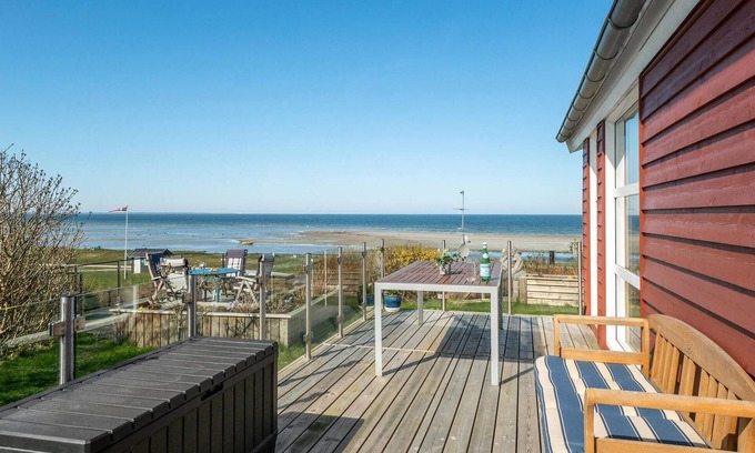 Allingabro House | Beautiful home in Allingåbro with WiFi