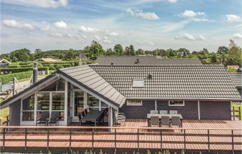 Skastrup Strand House | Beautiful Home In Bogense With Kitchen
