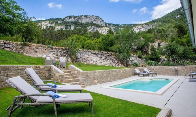 Lanisce House | Beautiful home in Buzet with sauna