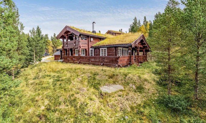 Folldal House | Beautiful home in Dalholen with sauna