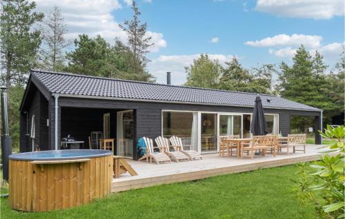 Hojby House | Beautiful Home In Højby With Sauna