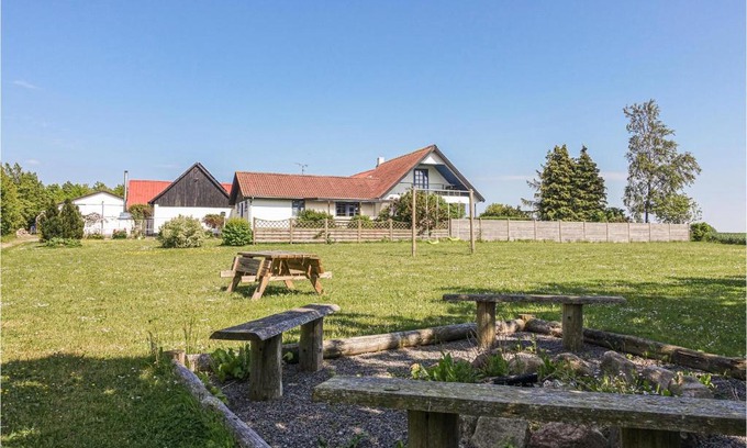 Hasle House | Beautiful Home In Klemensker With Wifi
