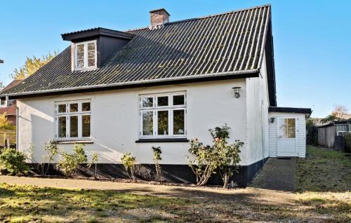 Sklskr House | Beautiful Home In Omø With Wifi