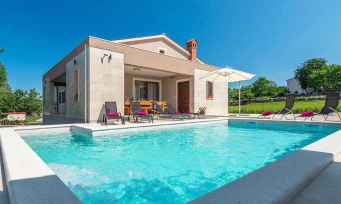 Orihi House | Beautiful home in Orihi