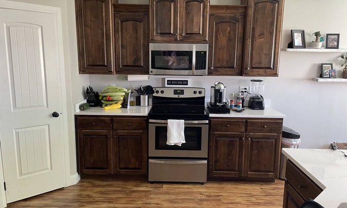 Enoch House | Beautiful home in quiet neighborhood 15 min from most anything