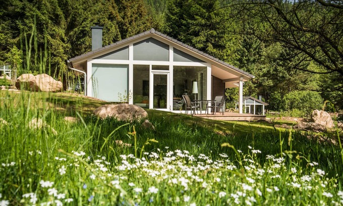 Ruhla House | Beautiful home in Ruhla with sauna