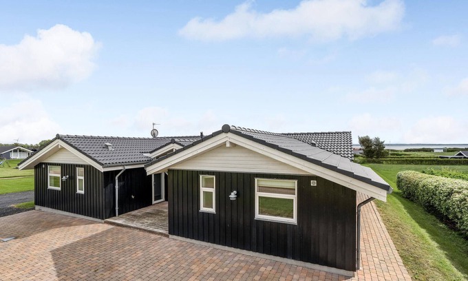 Vinderup House | Beautiful home in Vinderup with sauna