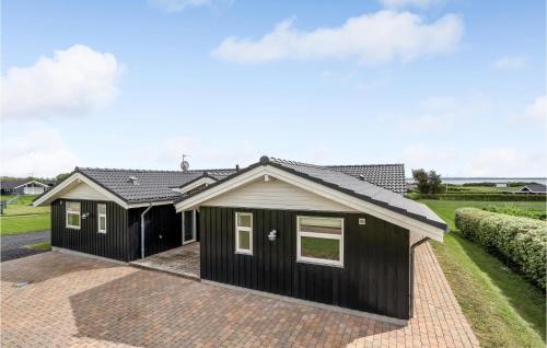Vinderup House | Beautiful Home In Vinderup With Sauna