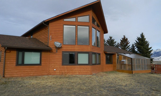 Emigrant House | Beautiful home located in the heart of Paradise Valley