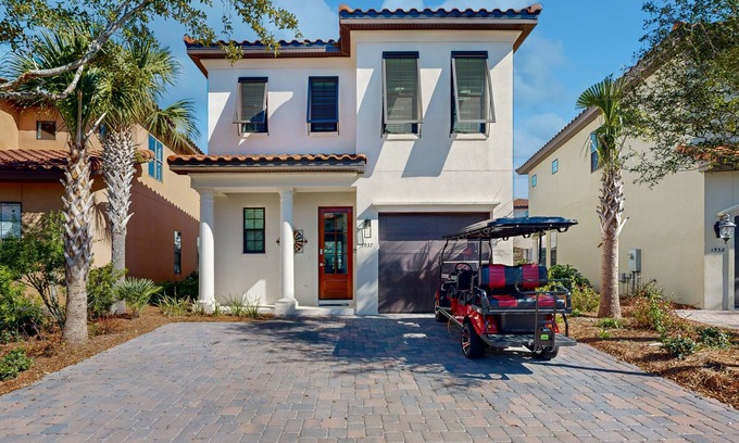 Villa Lago House | Beautiful home with community pool, golf cart & clubhouse