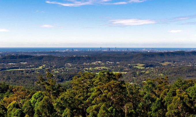 Eagle Heights Apartment | Beautiful Home with Breath-taking Views Mt Tamborine
