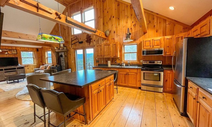 Moretown House | Beautiful Home with views and a hot tub 10 minutes from Sugarbush Resort